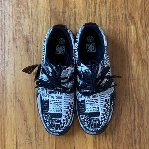 T.U.K newsprint leather sneaker